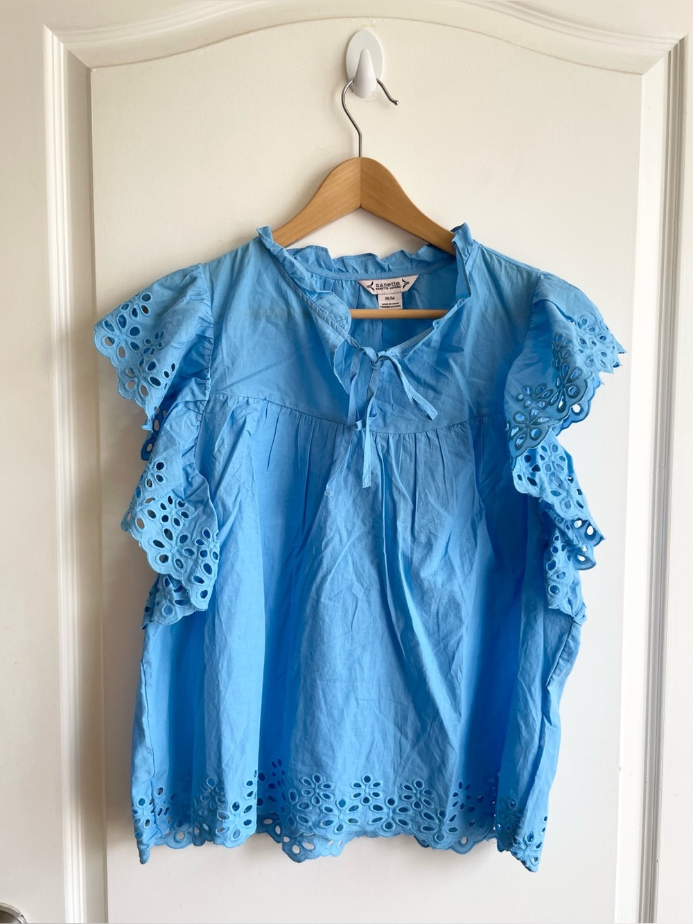 Nanette Lepore 100% Cotton Blue Tie Neck Flutter Sleeve Blouse M Eyelet Flowy